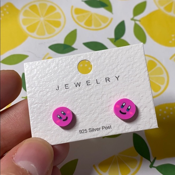 🍋NWT Kirby Pink Nerdy Stud Earrings - Picture 2 of 7